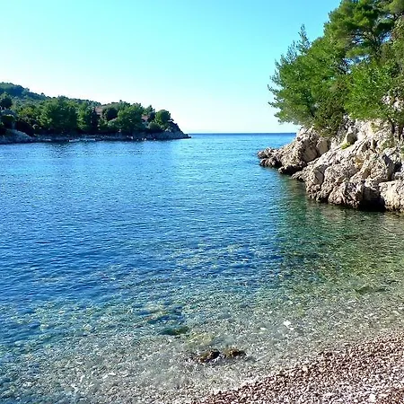 Nyaraló Meri *